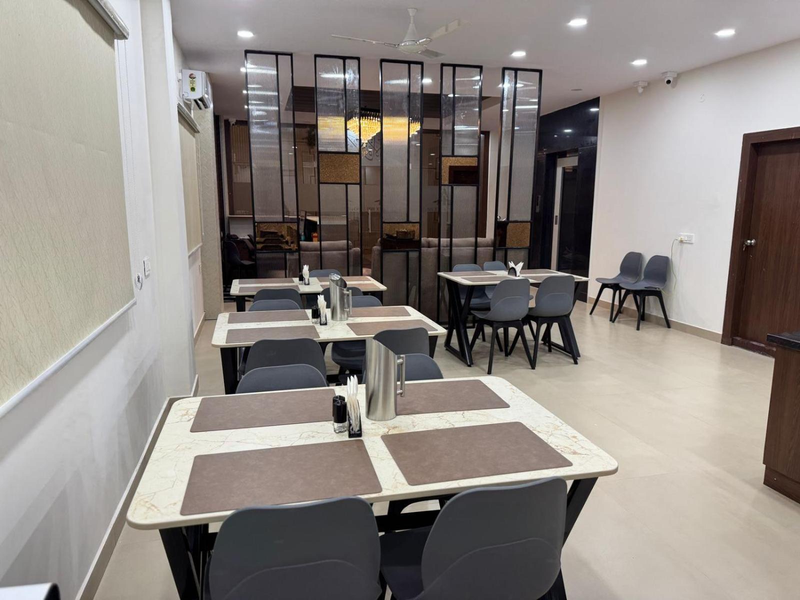 Hotel Apex Inn Hyderabad Airport Buitenkant foto