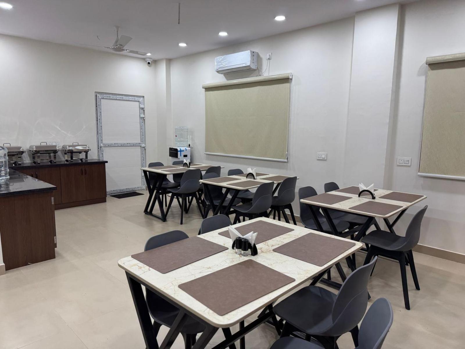 Hotel Apex Inn Hyderabad Airport Buitenkant foto