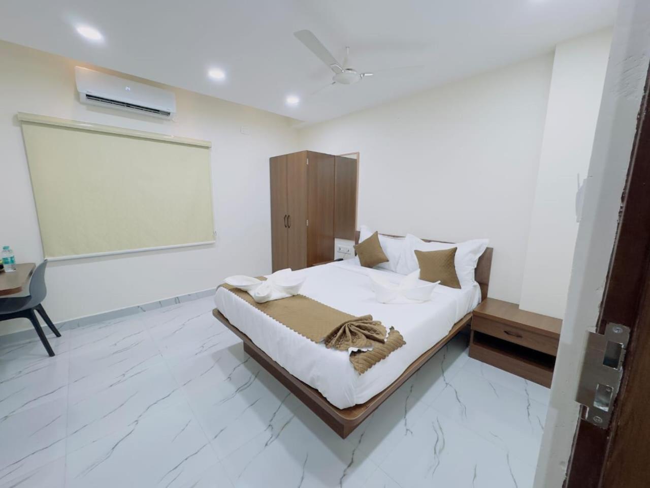 Hotel Apex Inn Hyderabad Airport Buitenkant foto